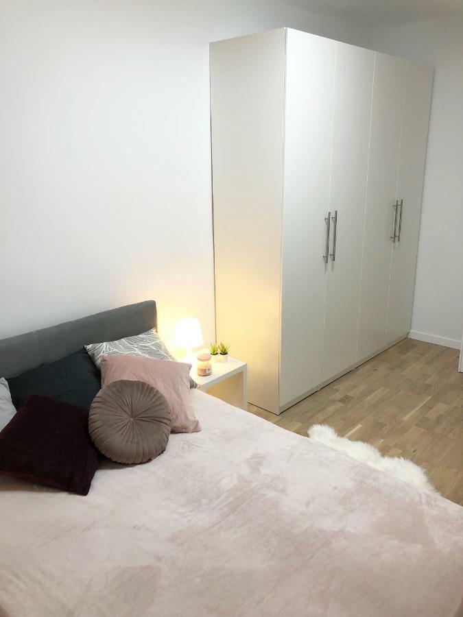 Apartament Solidarnosci 131a By Homeprime Warszawa